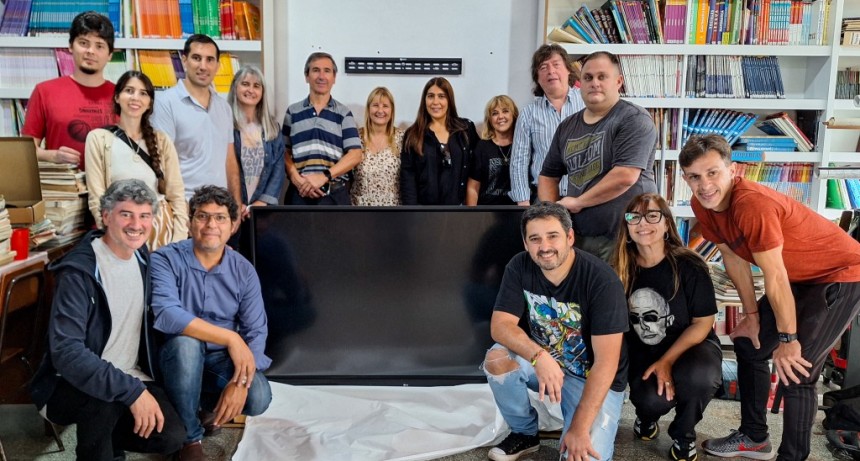 Se instaló la pantalla digital interactiva en la EP 1 