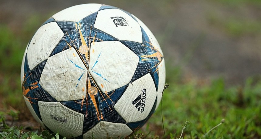 El Lefu juega con Independiente de Castelli