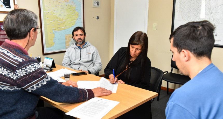 El municipio cedió una parcela para la expansión de un laboratorio
